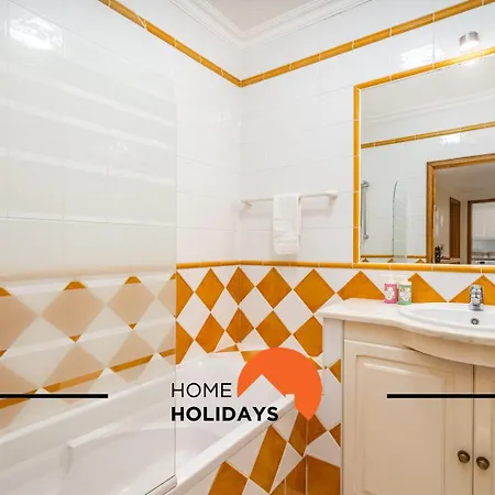 #273 T2 Bicos Flat M By Holidays Appartement