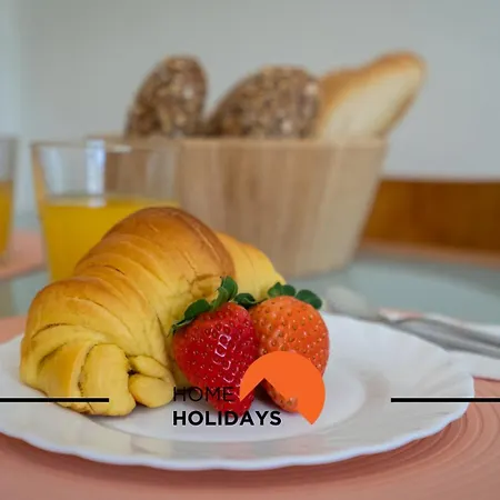 #273 T2 Bicos Flat M By Holidays *